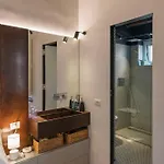 Giulia's House, Monti
