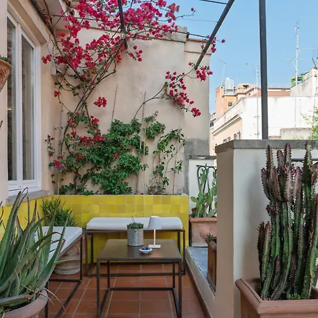 Giulia's House, Monti Apartamento