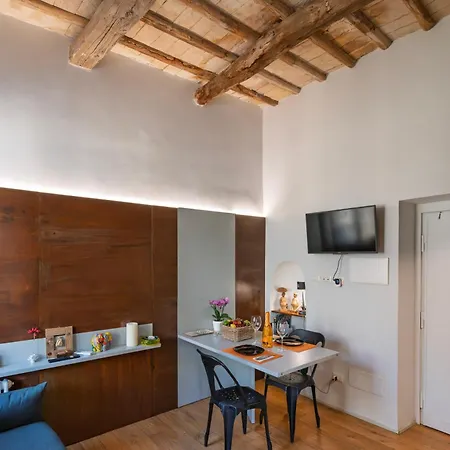 Giulia's House, Monti Apartamento *
