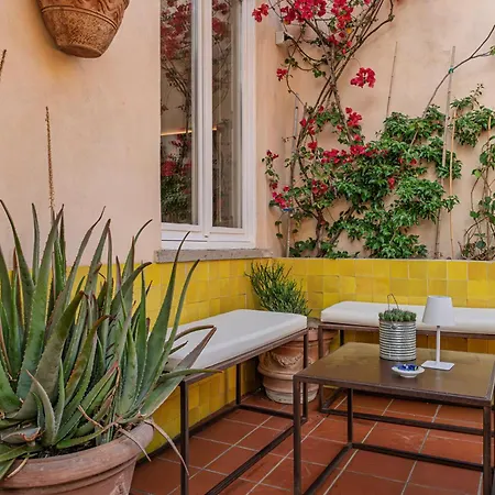 Giulia's House, Monti Апартаменты